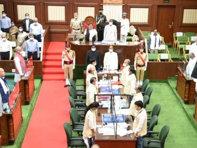 CG Assembly Again Reservation Issue: House heats up on reservation-conversion, BJP MLAs reach the sanctum sanctorum with noise…again