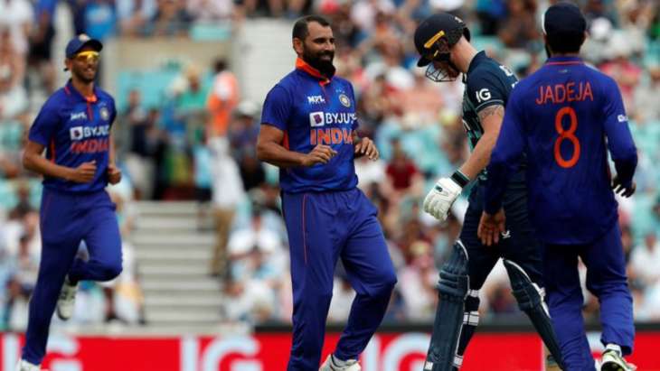 Ind Vs NZ 2nd ODI : पहले ही ओवर में शमी ने दिया न्यूजीलैंड को झटका, शून्य पर पेवेलियन लौटे फिन…