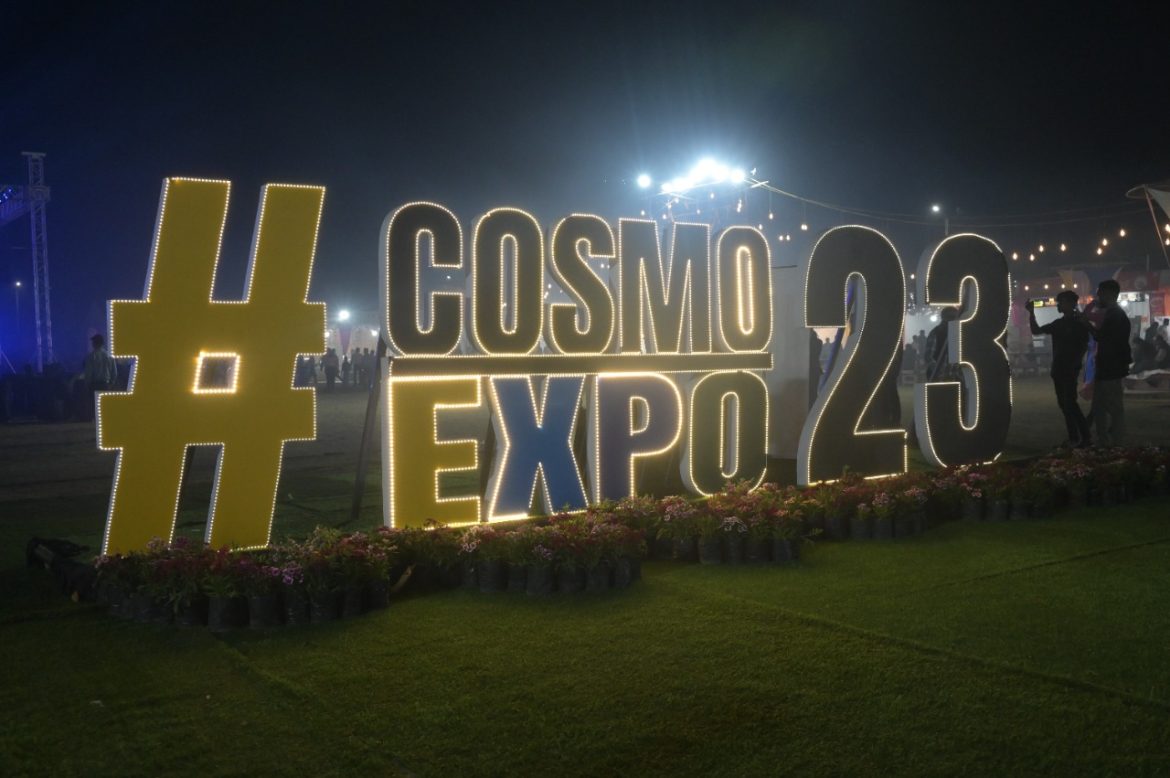 Cosmo Expo 2023 : छत्तीसगढ़ सरकार की फ्लैगशिप योजनाओं पर आधारित लगी प्रदर्शनी, शासकीय व निजी सेक्टर के 350 स्टॉल शामिल