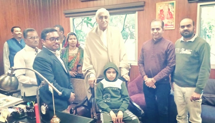 TS Singhdeo : मस्कुलर डिस्ट्रॉफी से पीड़ित लोगों ने की स्वास्थ्य मंत्री से मुलाकात, मांगी सहायता