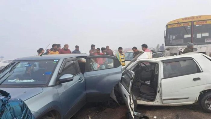 Havoc of fog: More than 20 vehicles collided with each other on the expressway, more than 25 injured in the accident