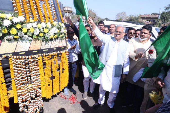 Millet on Wheels: The Chief Minister flagged off the state's first mobile millet cafe 'Millet on Wheels' in Kharsia