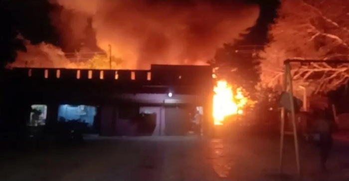 Gas Cylinder Blast: Fierce fire in a colony in Bhilai, 4 gas cylinders burst, 30 houses burnt to ashes