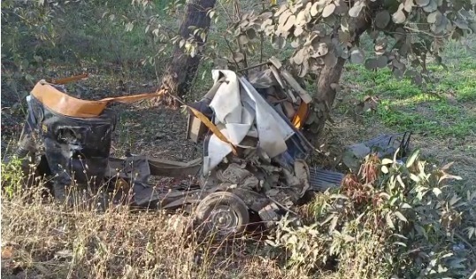 Kanker Big Breaking: Horrific road accident in Kanker's Bhanupratap … 5 school children died