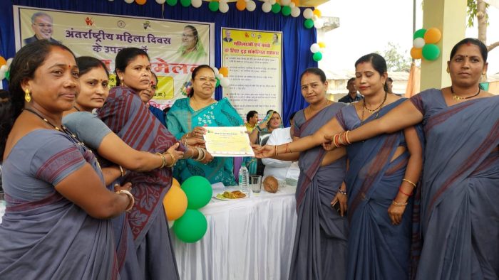 Women's Conference: Minister Bhendiya honored the women personnel doing excellent work