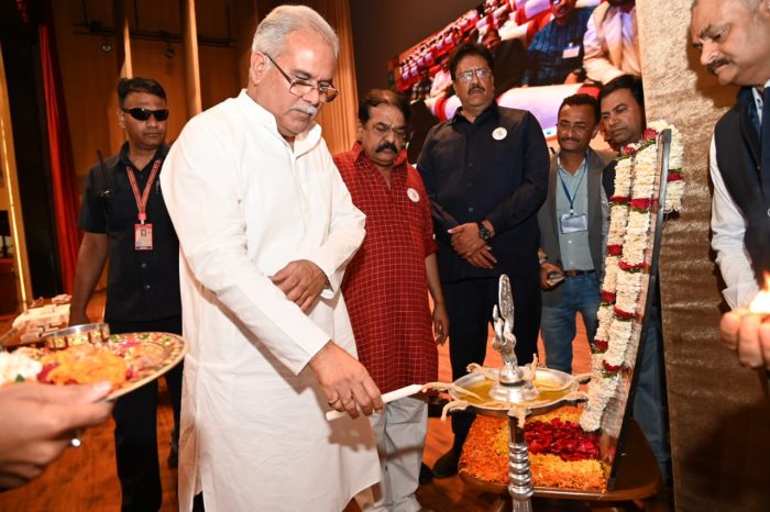 CM Bhupesh Baghel: Chief Minister Bhupesh Baghel reached Pandit Deendayal Upadhyaya Auditorium to attend 'Diamond Jubilee Celebrations 2023'