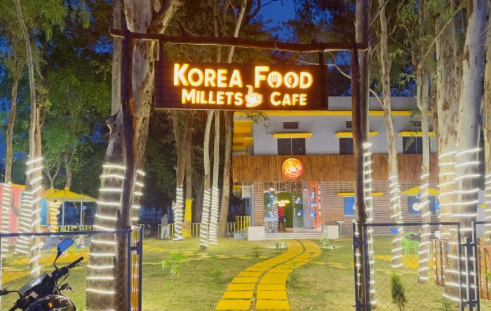 Korea Millet Cafe: Korea Millets Cafe is spreading the magic of taste and health, the residents of the district are liking the spicy and sweet dishes made of millets.