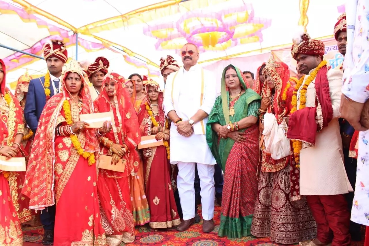 MKVY: Revenue and Transport Minister Govind Singh Rajput ushered 500 couples into newly married life