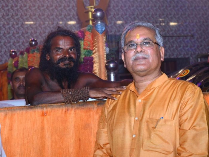 CM Bhupesh : The Chief Minister received the blessings of Satyanarayan Baba