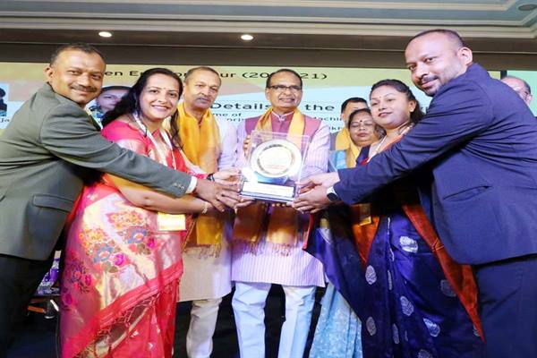 MSME Summit: Chief Minister inaugurated the State-level MSME Summit… Chief Minister awarded MSME Awards to successful entrepreneurs