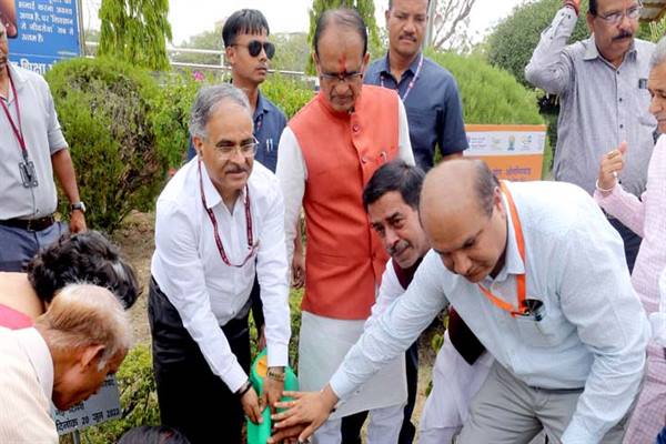 National Yoga Olympiad: Chief Minister participated in the National Yoga Olympiad-2023 ... Planted Champa saplings in Regional Institute of Education