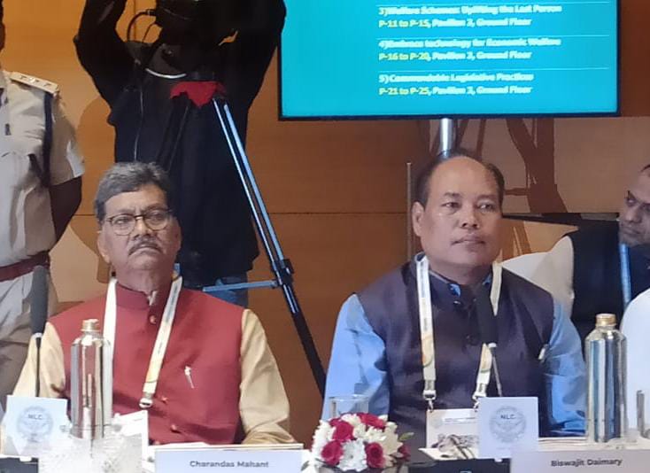 राष्ट्रीय विधायक सम्मेलन भारत : Legislative Assembly Speaker Dr. Charandas Mahant participated on the first day of the first "National Legislators Conference India" to be held in Mumbai
