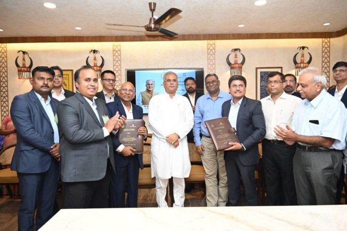 MoU Signed: In the presence of Chief Minister Bhupesh today, in the program organized in the Vidhan Sabha premises, a project of about 1188.36 crores for the modernization of 36 government ITIs of the state...