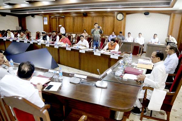 MP Cabinet Meeting : मुख्यमंत्री चौहान की अध्यक्षता में मंत्रि-परिषद के निर्णय…प्रदेश में सड़क और फ्लाई-ओवर निर्माण के लिये 1881 करोड़ की स्वीकृति