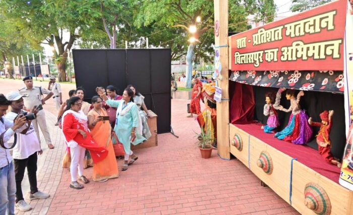 Chunai Tihar 2023: Puppet dance became center of attraction, voting message given to voters through interesting dances