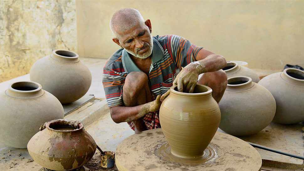 Narayanpur News : माटी कला का उत्पादों का विक्रय प्रारंभ