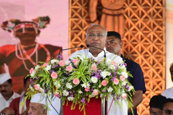 Bharose Ka Sammelan: Leader of Opposition Mallikarjun Kharge's address begins
