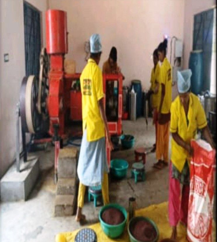 Oil Mill Processing Unit: Women of the group are getting empowered from the Oil Mill Processing Unit located in Ripa.