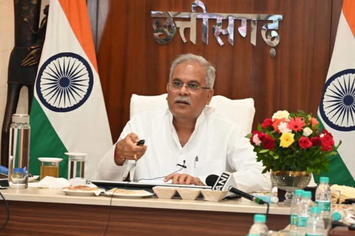 State Level Virtual Program: Chief Minister Bhupesh Baghel today inaugurated and laid the foundation stone of 7300 different development works worth Rs 6080 crore in 26 districts in a state level virtual program.