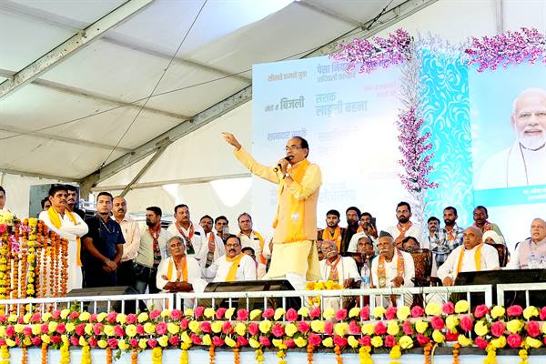 CM Shivraj : मुख्यमंत्री शिवराज चौहान ने निमोटा में 6 करोड़ से अधिक के निर्माण कार्यों का किया भूमि-पूजन…450 रूपए में मिलेगा एलपीजी गैस सिलेण्डर
