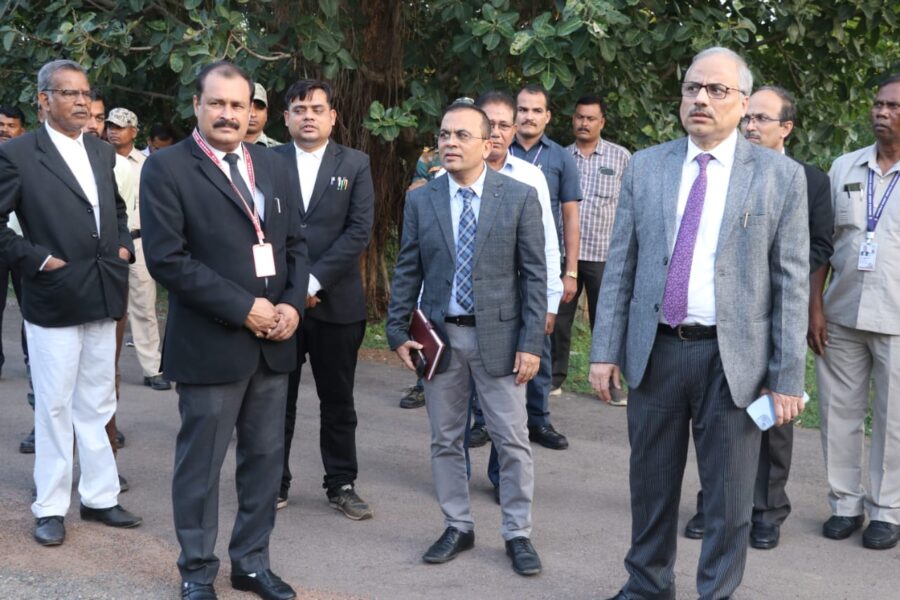 Chief Justice conducted surprise inspection of District and Sessions Court Kabirdham