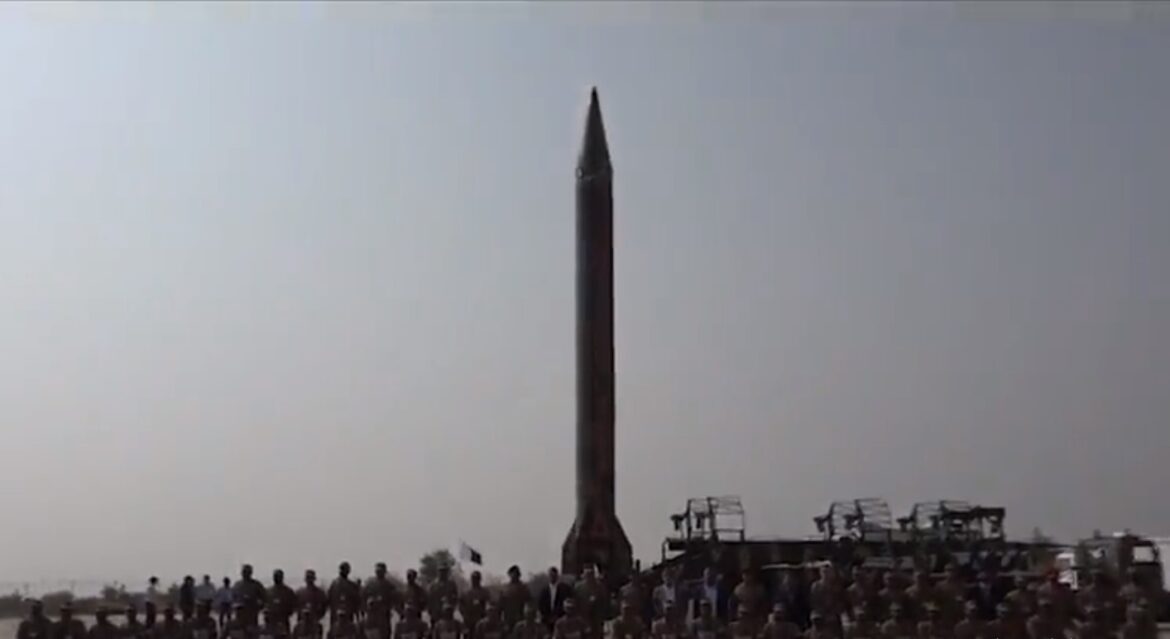 Pakistan Missile Testing : पाकिस्तान ने परमाणु हथियार ले जाने में सक्षम गौरी मिसाइल का किया सफल परीक्षण, 6 दिन के भीतर दूसरी मिसाइल की टेस्टिंग