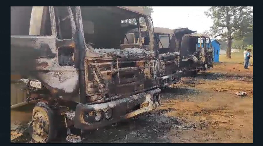 Naxalite's Kartut: Big news from Dantewada...! Naxalites set Bhansi asphalt plant on fire...see back to back VIDEO