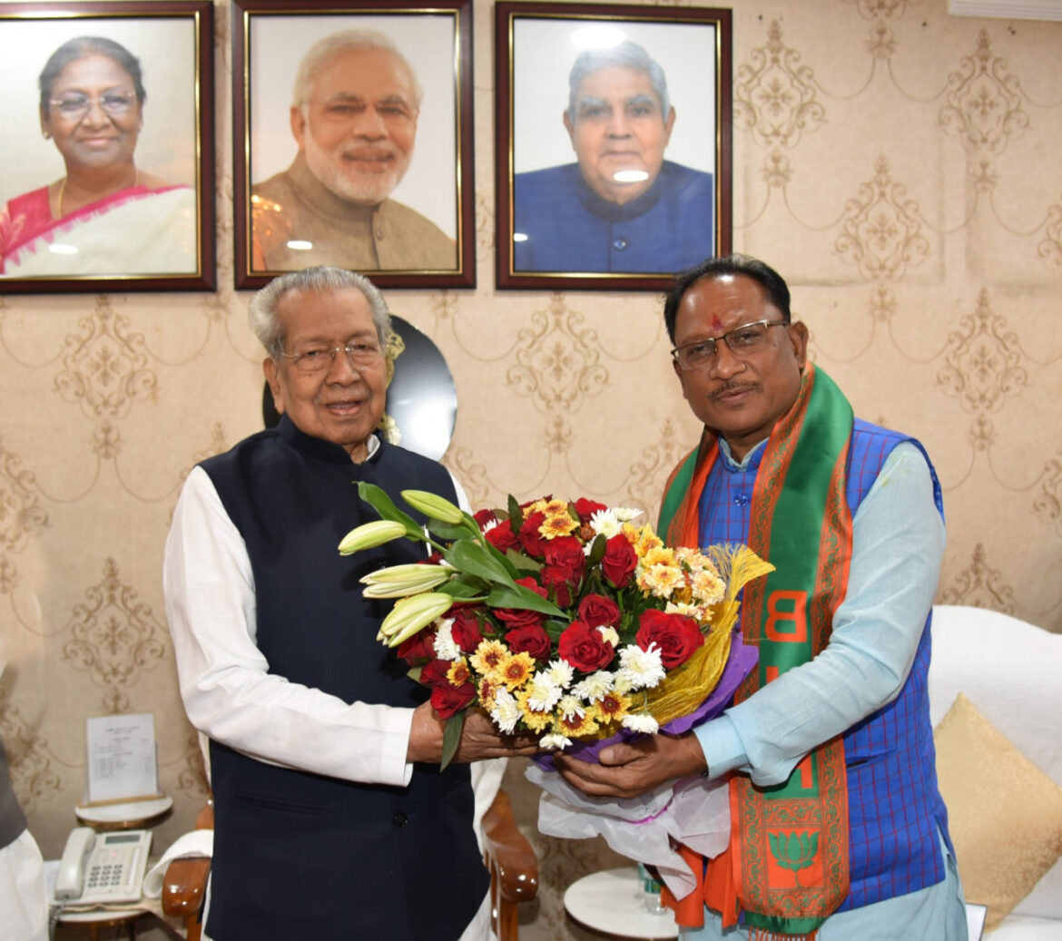 Announcement of CM name in CG : राज्यपाल हरिचंदन ने विष्णुदेव साय को मुख्यमंत्री नियुक्त कर केबिनेट गठन के लिए आमंत्रित किया