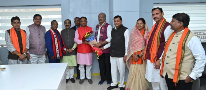 Cabinet Met CG CM: Newly appointed members of the Cabinet met Chief Minister Vishnu Dev Sai today at his office at Mantralaya Mahanadi Bhawan here.