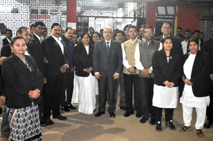 Chief Justice Ramesh Sinha: Chief Justice Ramesh Sinha inspected the District and Sessions Court, Balod.