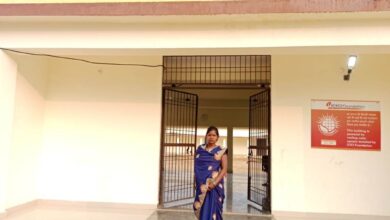 Raipur News: Urmila's world changed within 24 hours of Chief Minister's visit, Birhor girl started working in Ashram School.