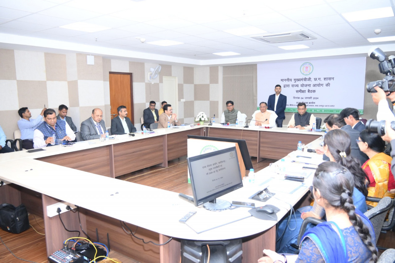SDG District Progress Report 2022: Review of the work of the State Planning Commission by the Chief Minister and release of the SDG District Progress Report 2022, a report prepared by the Commission for the Sustainable Development Goals (SDGs).