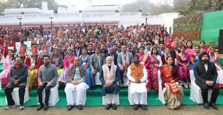 CG Folk Artists met PM: Folk artists involved in Chhattisgarh's tableau 'Bastar's Primitive People's Parliament, Muria Darbar' met Prime Minister Narendra Modi