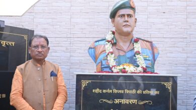 Statue Unveiled: Chief Minister Vishnudev Sai unveiled the statue of Martyr Colonel Viplav Tripathi installed at Martyr Colonel Viplav Tripathi Stadium in Raigarh.