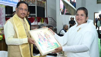 Brahma Bhojan: Chief Minister Sai became the guest of Brahma Kumari sisters for Brahma Bhojan.