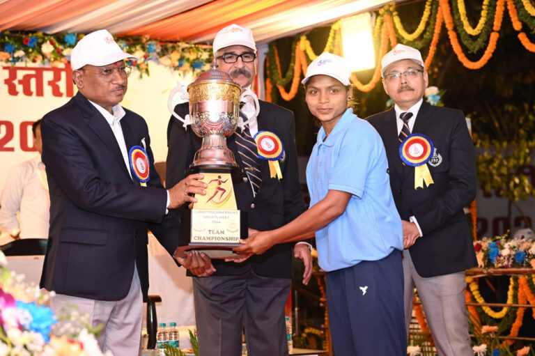 CG Police Sports Competition: Chief Minister Vishnu Dev Sai attended the closing ceremony of Chhattisgarh Police State Level Sports Competition.