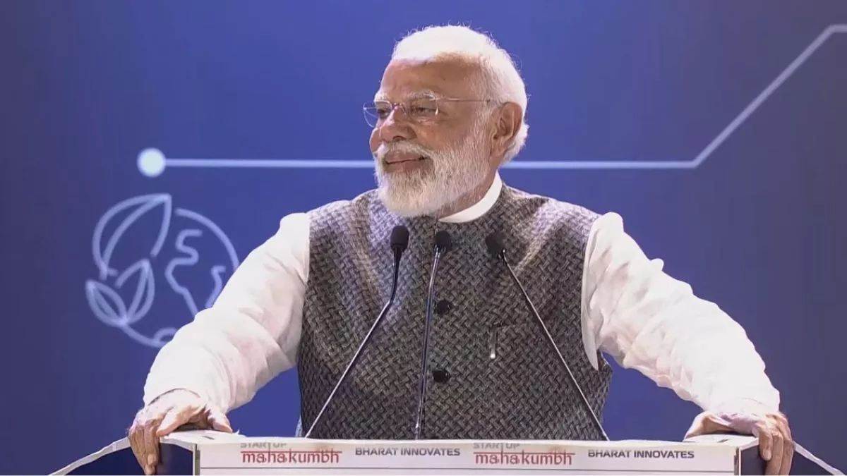 PM Modi: Prime Minister Narendra Modi will lay the foundation stone, launch operations and dedicate to the nation several development projects worth over Rs 33,700 crore