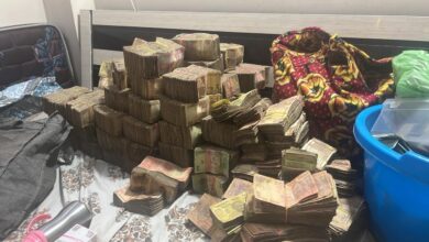 Big Raid Action: Big Breaking…! Countless wads of notes kept in the bed of the businessman's house...! Police is investigating...you will be surprised to see