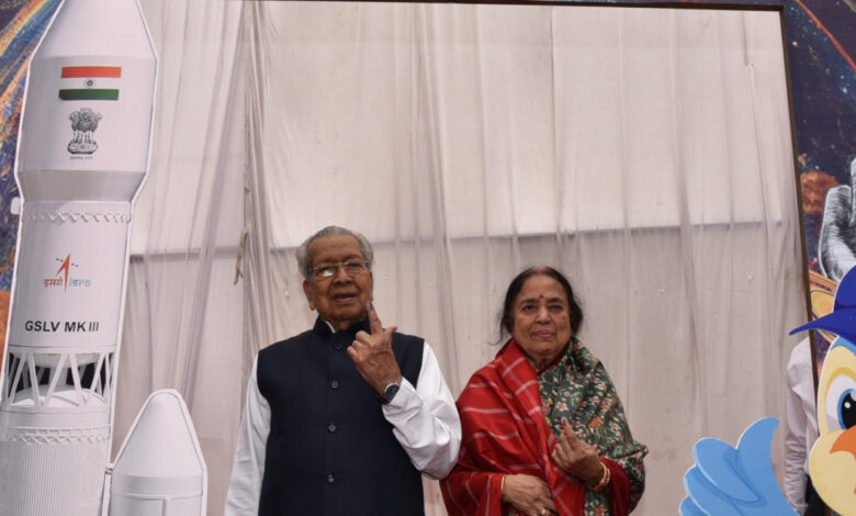 Loksabha Election 2024: Governor Harichandan casts his vote