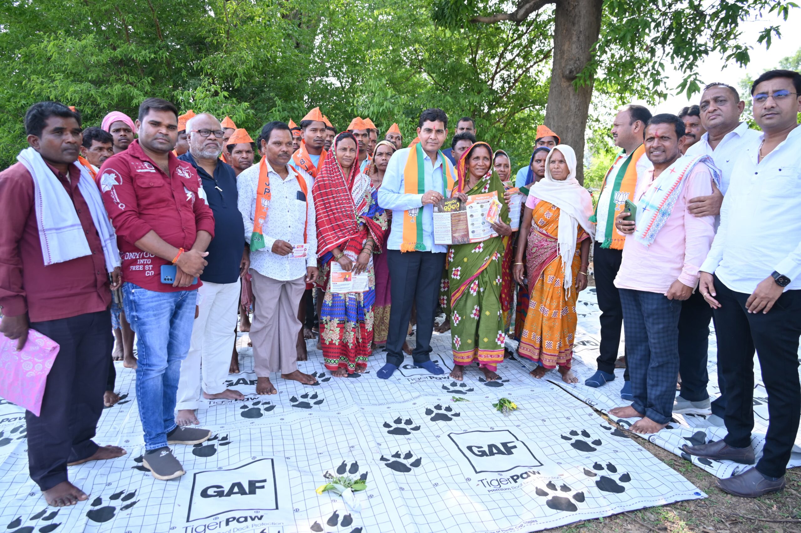 Revenue Minister TR Verma: Heavy publicity of Revenue Minister Tank Ram Verma in Sundergarh, Orissa.