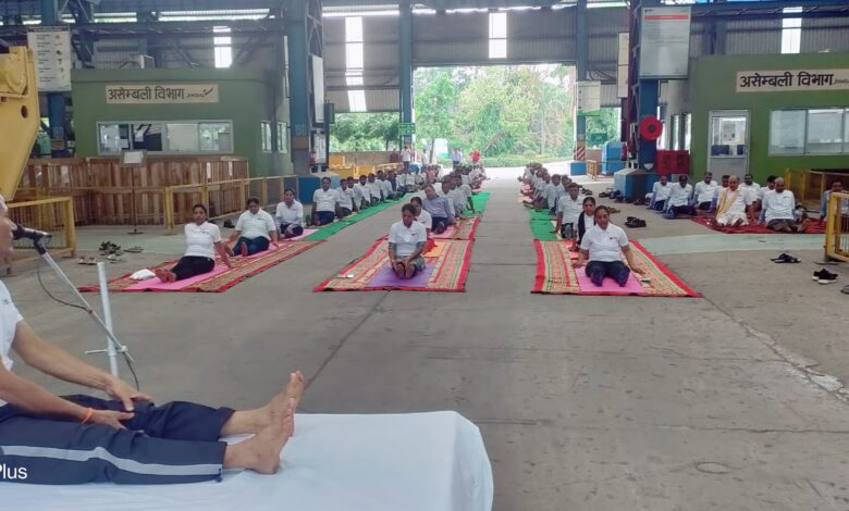 JSPL: International Yoga Day celebrated in JSPL…Yoga training given to maintain mental stability