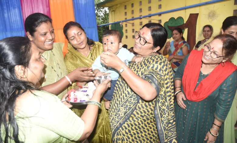 Sakhi One Stop Centre: Union Minister of State Savitri Thakur inspected Anganwadi centres and Sakhi One Stop Centre during her visit to Surguja