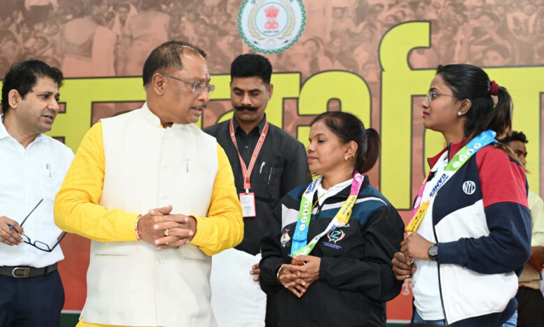 CM Jandarshan: Bronze medal winning players in mini golf made a courtesy visit to Chief Minister Vishnu Dev Sai