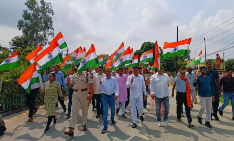 Korba News: Industry Minister Dewangan flagged off the Tiranga Yatra in Korba, common citizens were sworn in to hoist the tricolor in every house