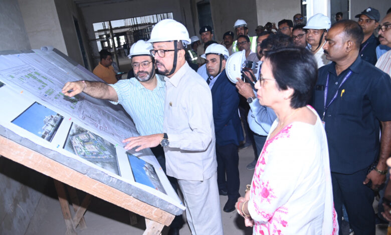 Governor Ramen Deka: Governor Ramen Deka inspected the Raj Bhavan under construction