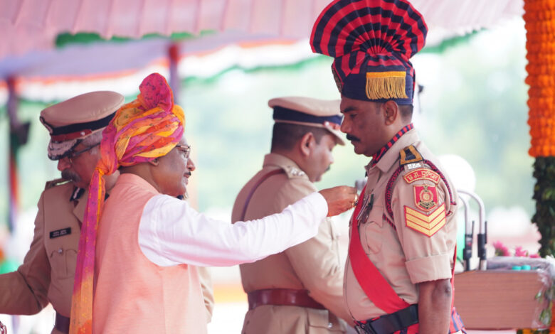 78th Independence Day: Chief Minister honoured 46 police officers and jawans with police medals on the occasion of Independence Day