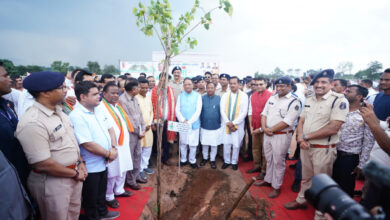 CM Vishnu: Chief Minister Vishnu Dev Sai planted a tree under the campaign "One tree in the name of mother"