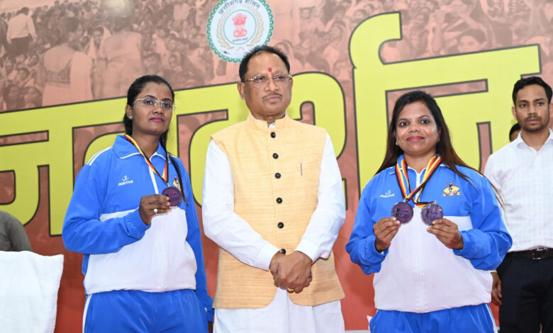 CM Niwas: Chain Kumari Nishad of Mahasamund returned after participating in the Asian Cup Beach Woodball Championship held in South Korea from 25-30 August.