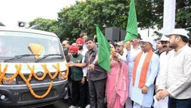 CG NEWS: Chief Minister Vishnu Dev Sai inaugurated the 'Swachhata Hi Seva' fortnight at the state level, he flagged off the cleanliness vehicles