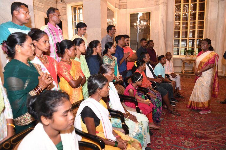 President's House: Naxal victims of Bastar expressed their pain in Rashtrapati Bhavan, SAI's sensitive initiative was mentioned